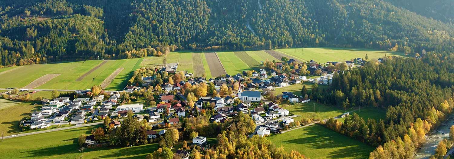 Bild Dorf Amlach - https://www.amlach.net/